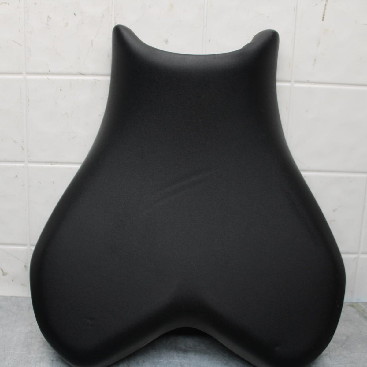 22-23 YAMAHA YZF R7 FRONT DRIVERS SEAT PAD SADDLE PILLION BB583