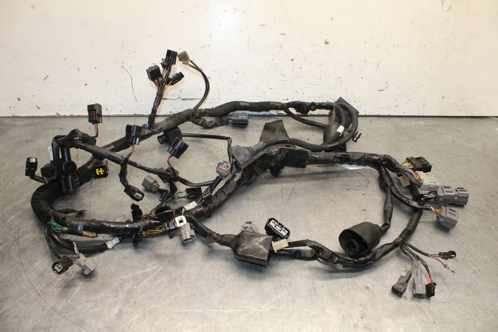 13-18 KAWASAKI NINJA ZX6R MAIN ENGINE WIRING HARNESS WIRE LOOM 26031-1548 BB682