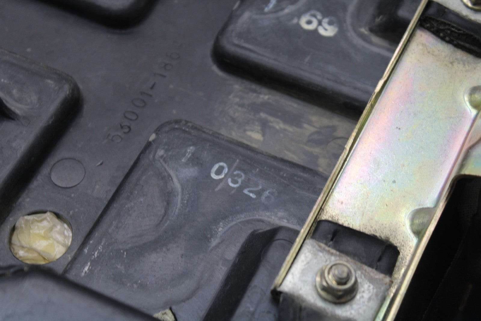 03-08 KAWASAKI VULCAN 1600 REAR BACK PASSENGER SEAT BB196