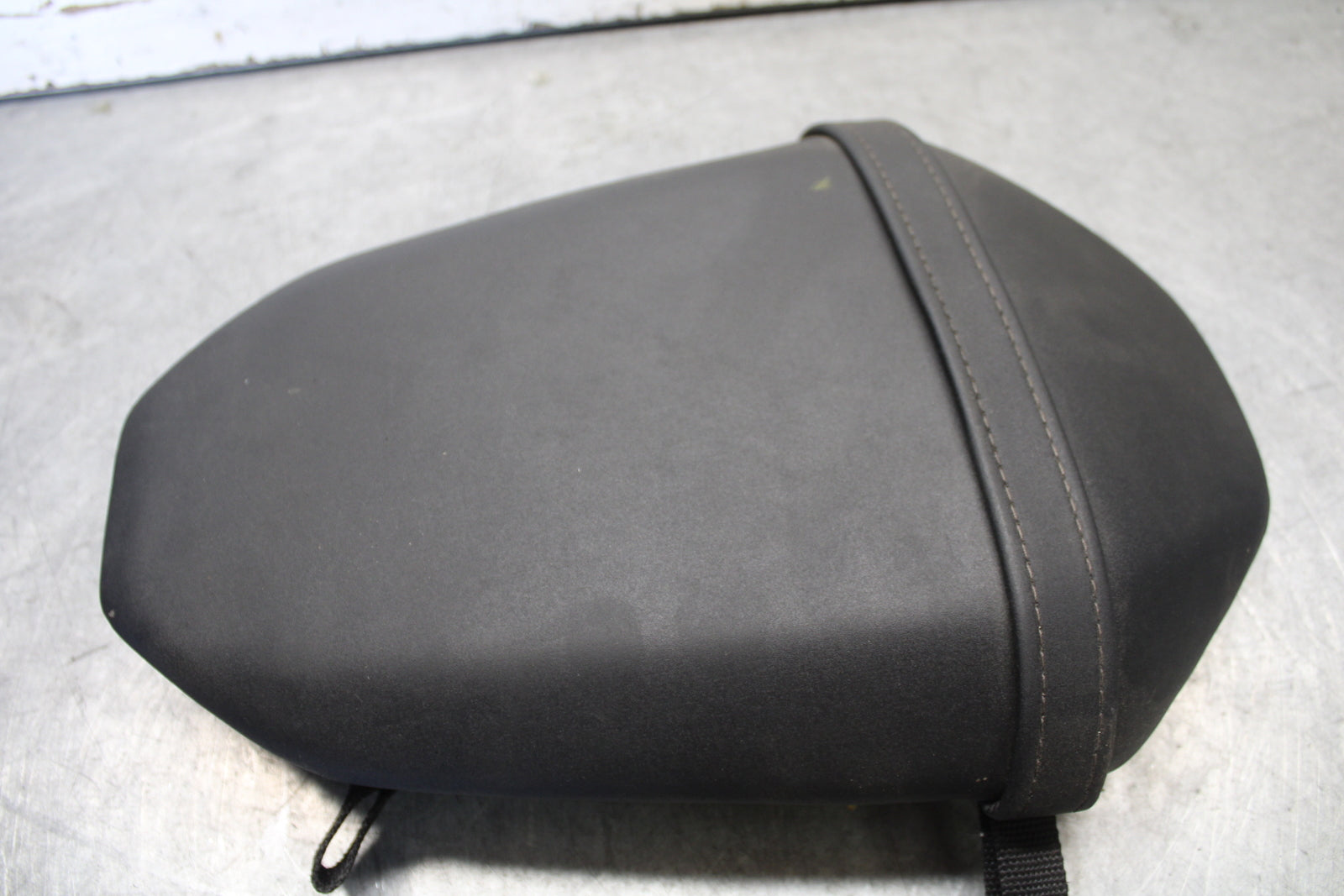 21-24 YAMAHA MT-07 REAR BACK PASSENGER TANDEM SEAT PAD SADDLE PILLION BB662