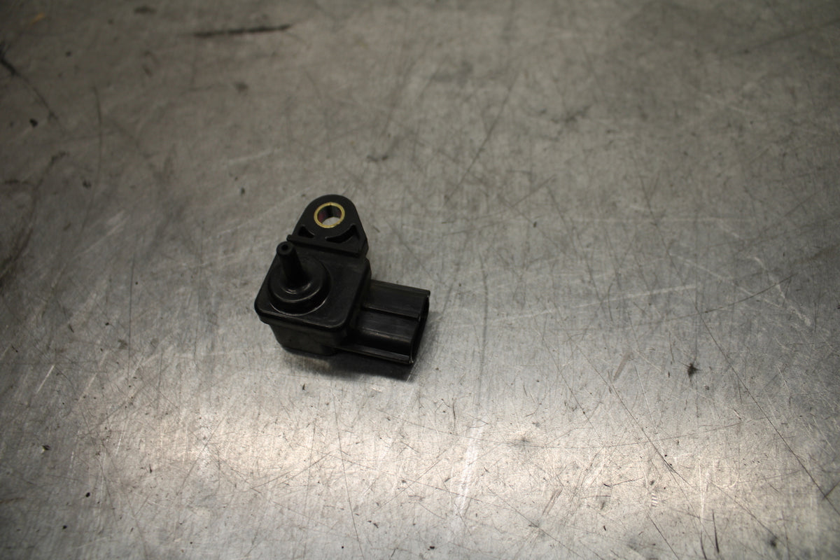 03-04 TRIUMPH DAYTONA 600 MAP MASS AIR FLOW PRESSURE SENSOR BB745