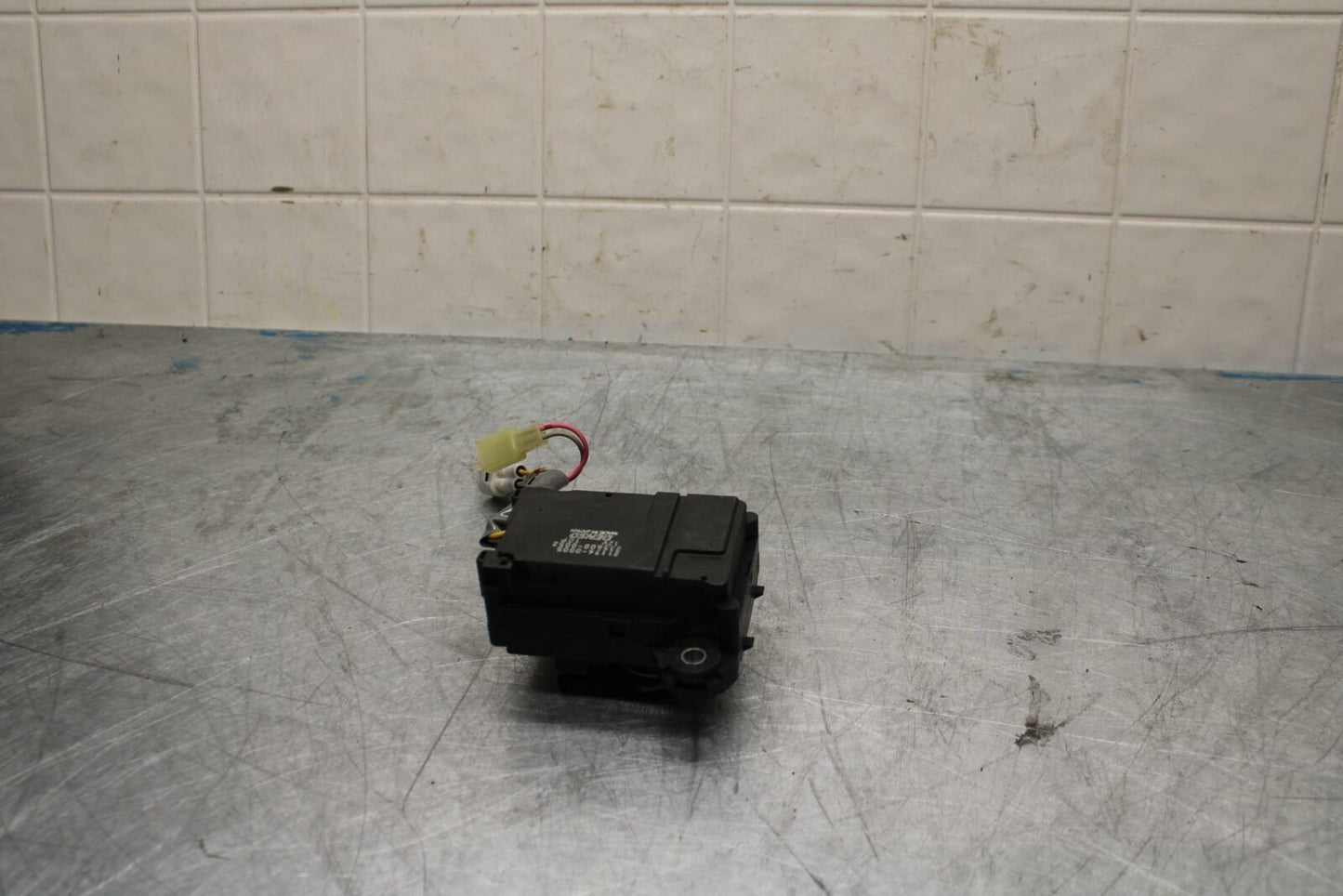 10-13 KAWASAKI Z1000 EXHAUST VALVE SERVO MOTOR BB421