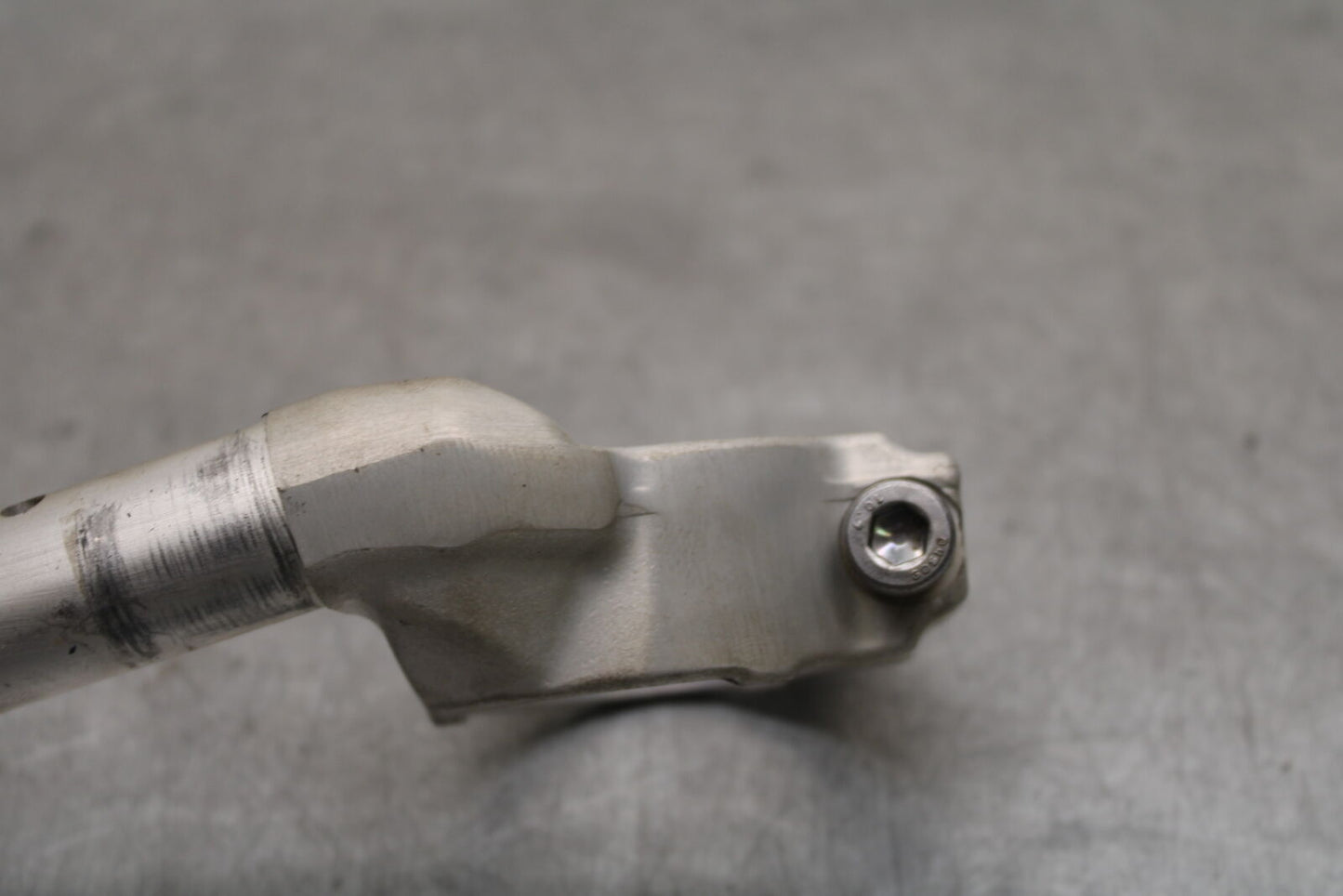 09-14 YAMAHA YZF R1 RIGHT CLIP ON HANDLEBAR 14B-26122-00-00 BB696
