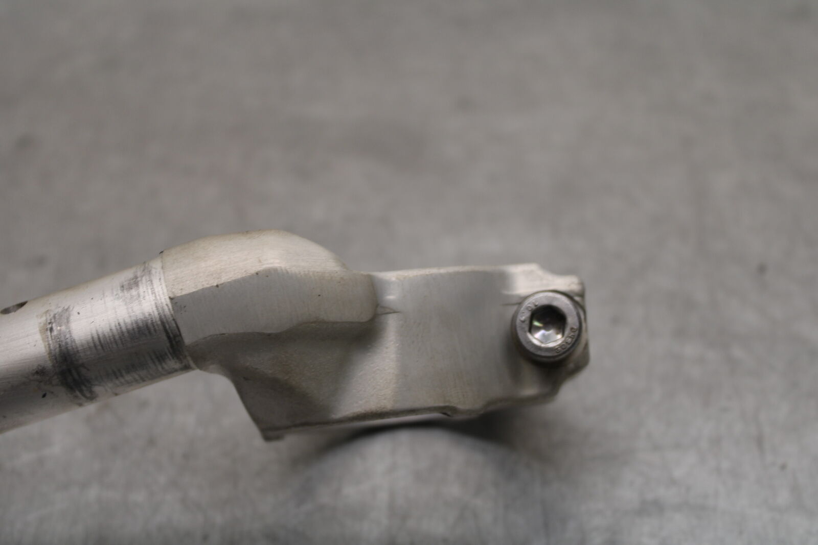 09-14 YAMAHA YZF R1 RIGHT CLIP ON HANDLEBAR 14B-26122-00-00 BB696