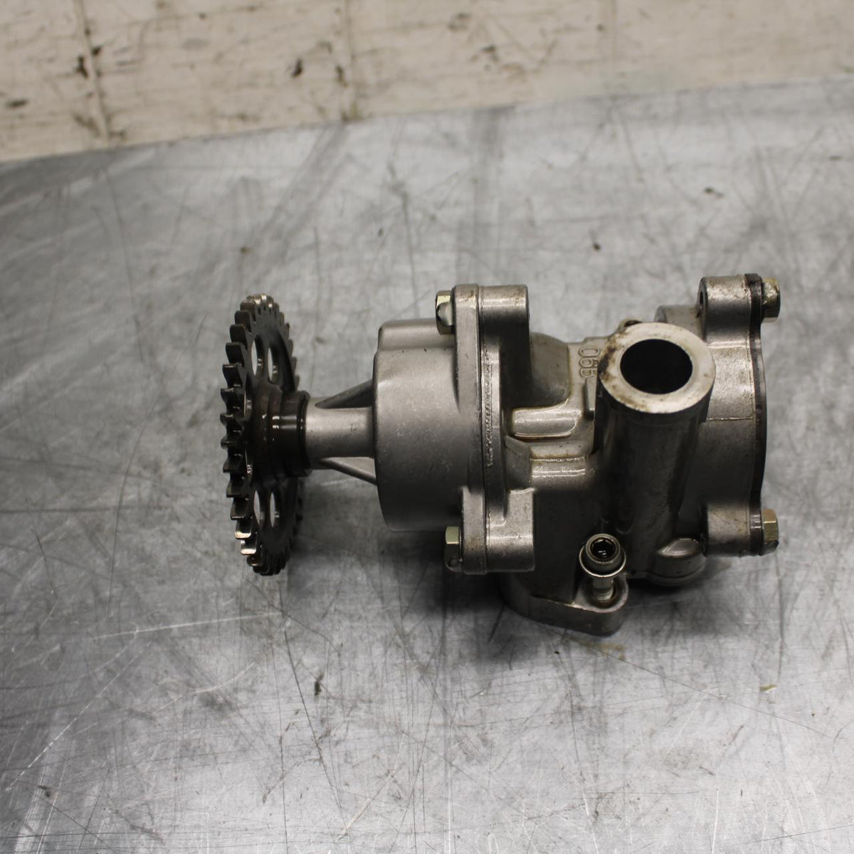 91-92 SUZUKI GSXR750 M  ENGINE MOTOR OIL PUMP BB493