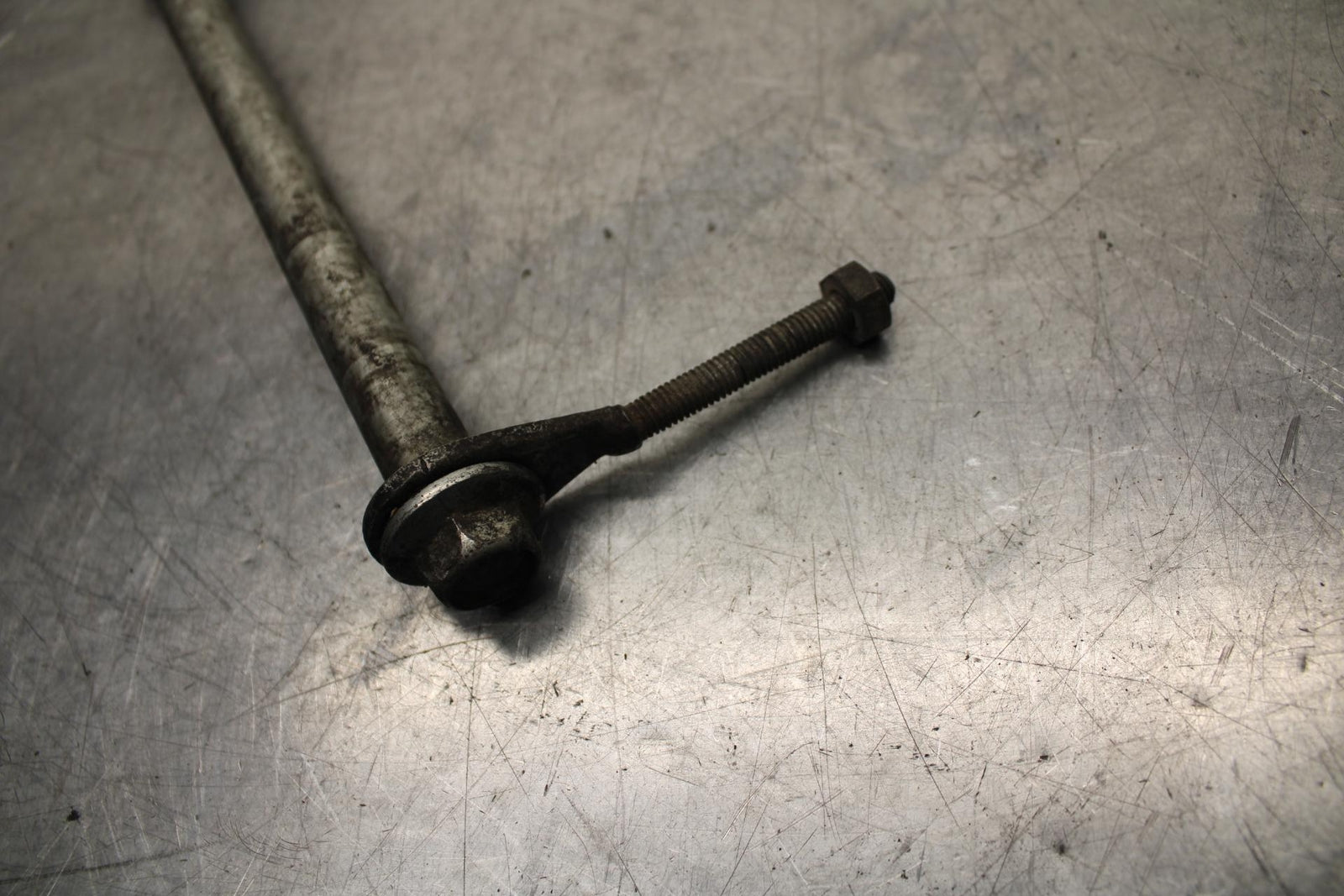 1996 Kawasaki Vulcan 800 VN800B Classic REAR AXLE WHEEL RIM PIVOT BOLT AXEL BB93