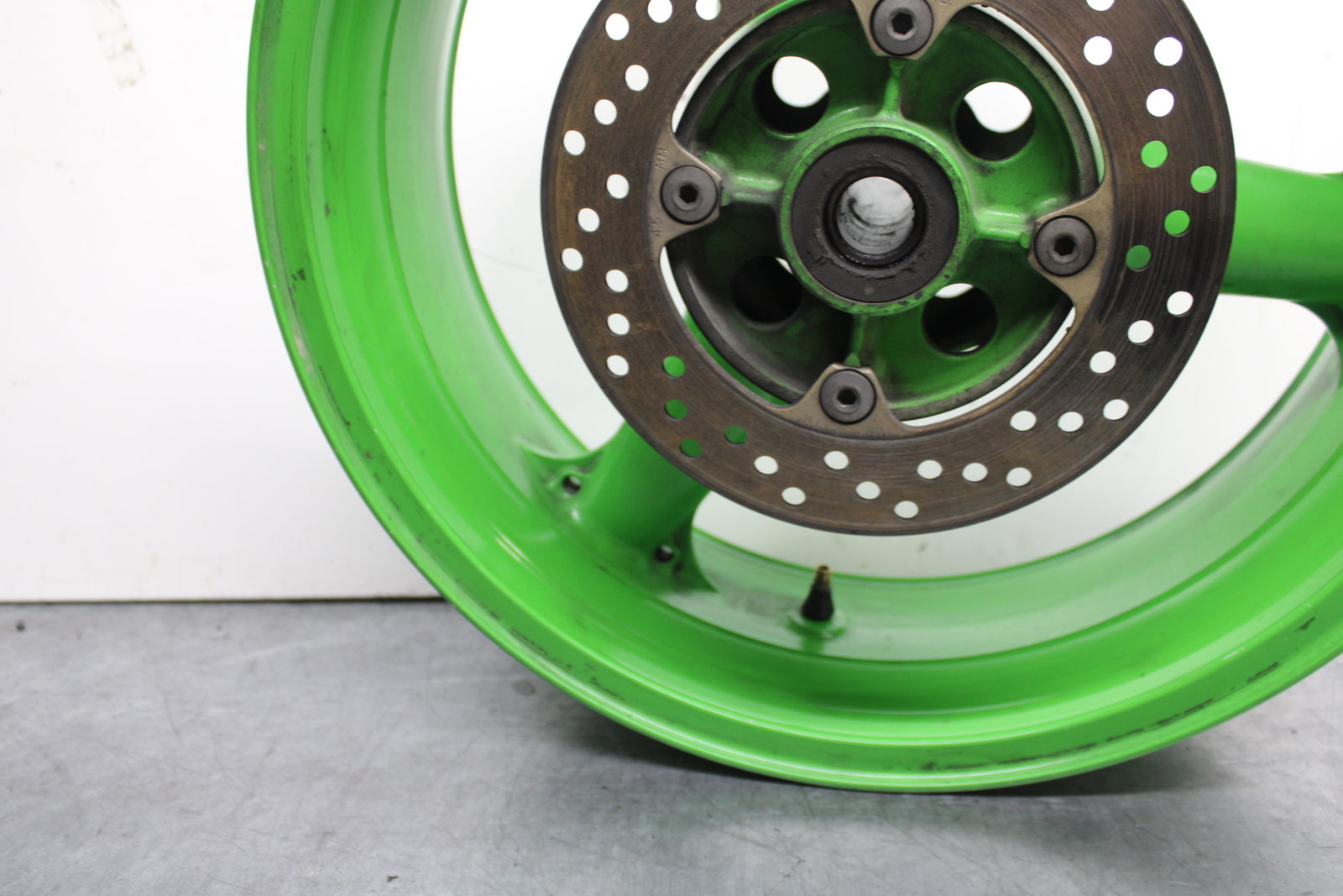00-02 KAWASAKI NINJA ZX6R REAR WHEEL BACK RIM BB750