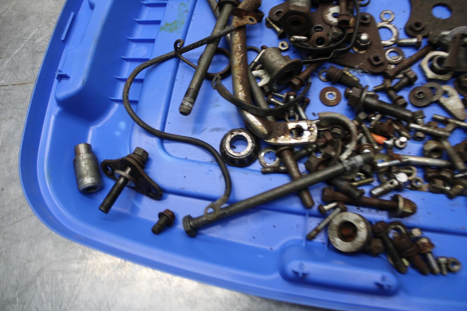 80-81 SUZUKI GS1000G ENGINE LEFTOVER BOLTS HARDWARE MOTOR SCREWS BB91