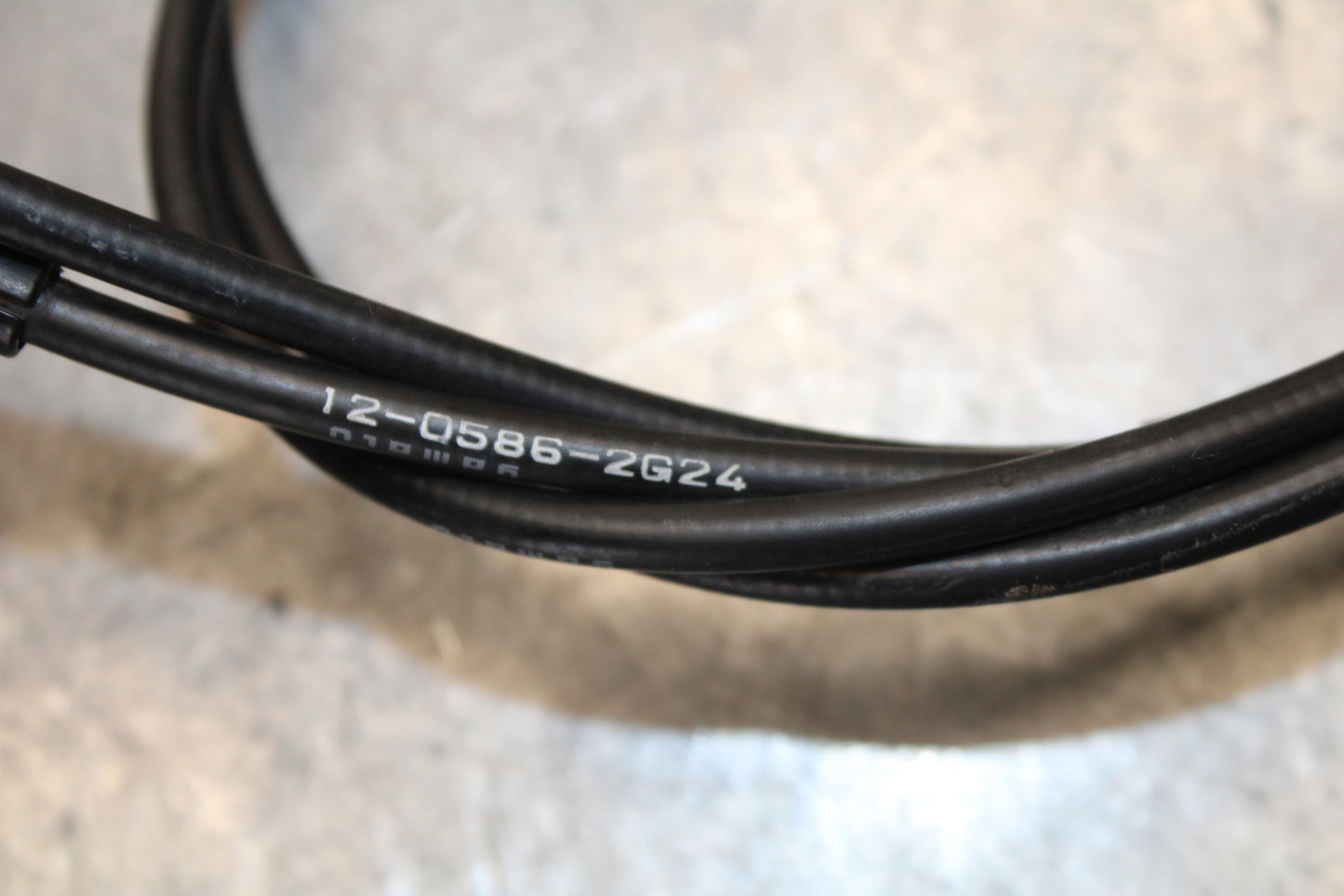 13-18 KAWASAKI NINJA ZX6R THROTTLE CABLE LINE HOUSING GUIDE BB682