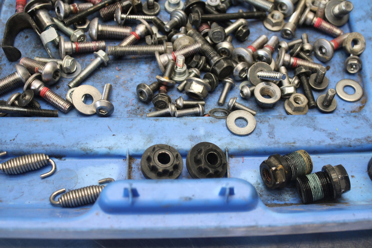 13-18 KAWASAKI NINJA ZX6R  MOUNTING BOLTS HARDWARE SCREWS BB908
