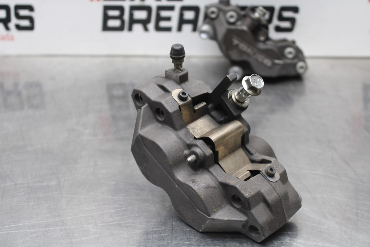 17-24 SUZUKI SV650 RIGHT LEFT FRONT BRAKE CALIPER SET PAIR CALIPERS BB829