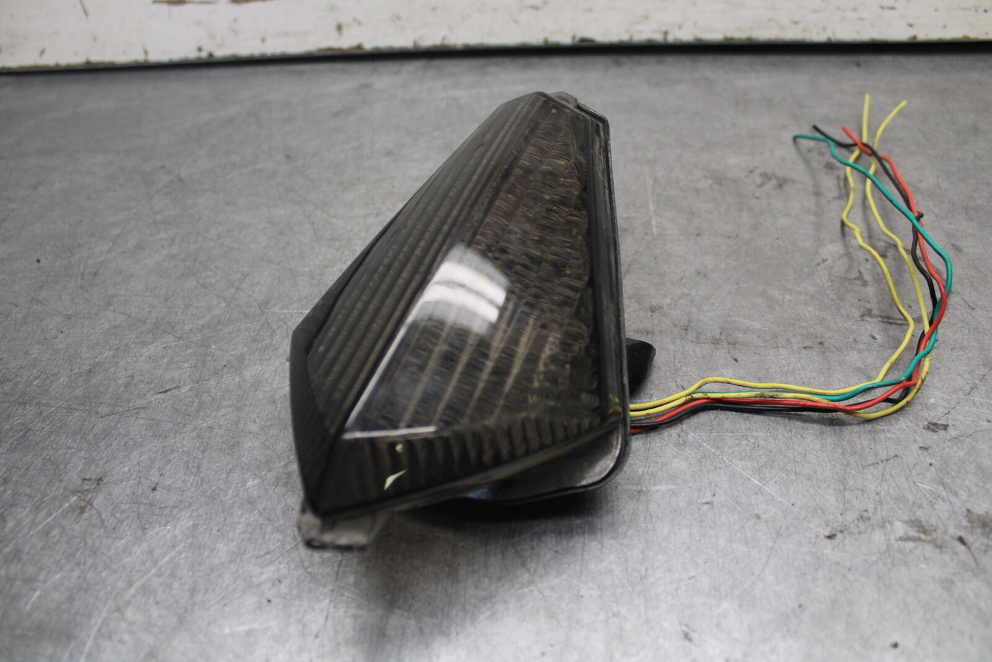 07-08 YAMAHA YZF R1 AFTERMARKET REAR TAIL TAILLIGHT BACK BRAKE LIGHT BB675