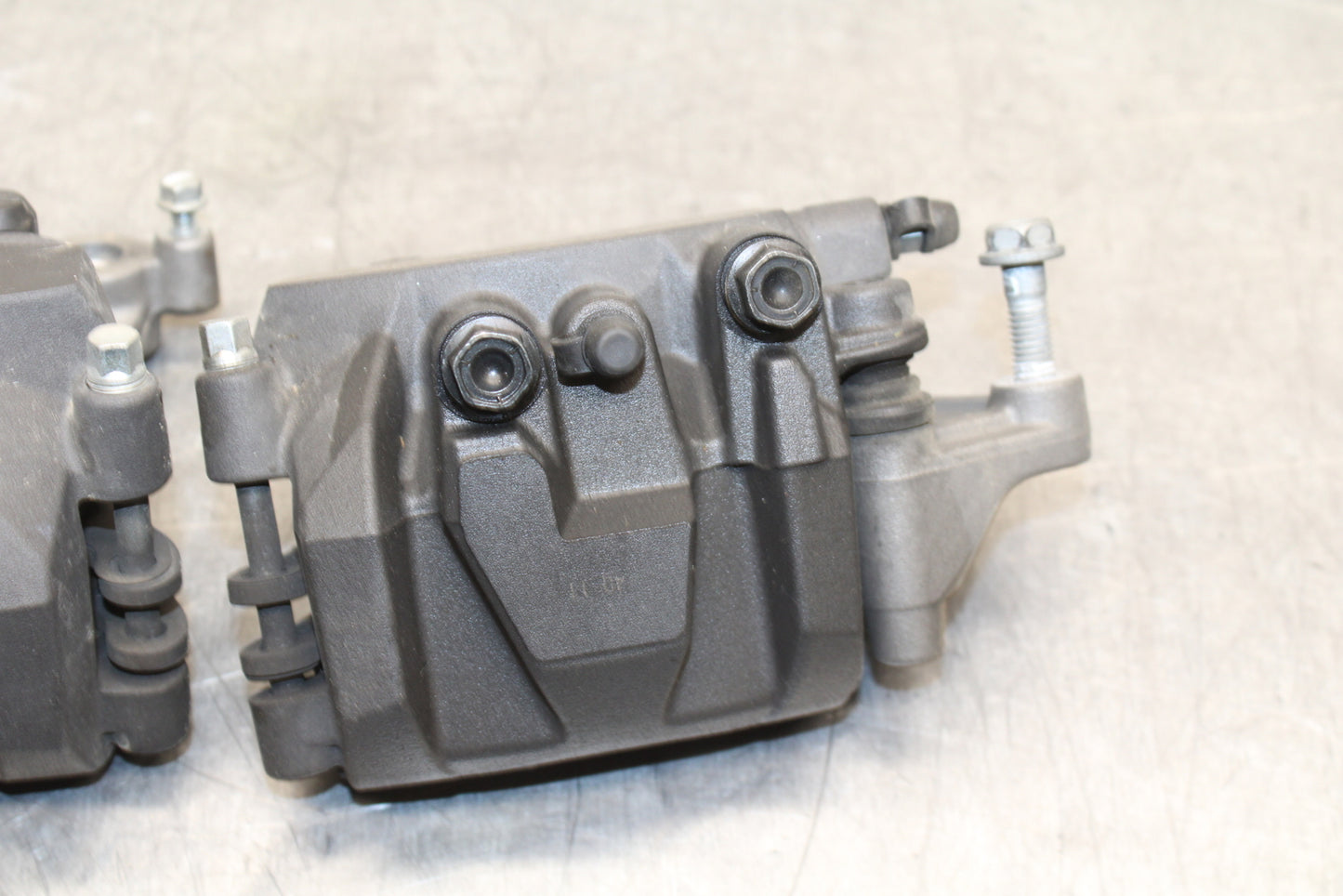 14 HONDA CTX1300A RIGHT LEFT FRONT BRAKE CALIPER SET PAIR CALIPERS BB732