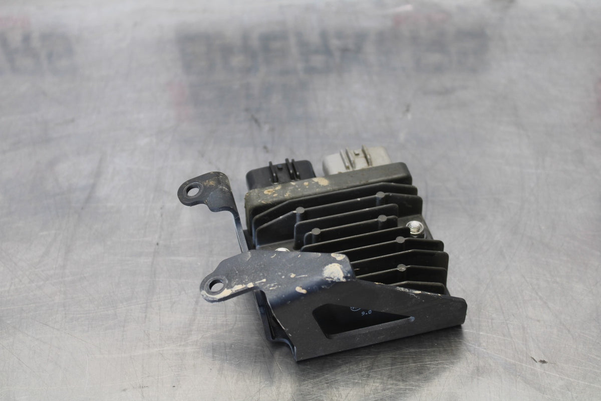 20 TRIUMPH STREET TRIPLE 765 RECTIFIER VOLTAGE REGULATOR BB864