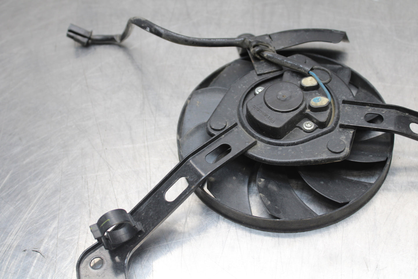 14-17 YAMAHA FZ07 ENGINE RADIATOR COOLING FAN BB162