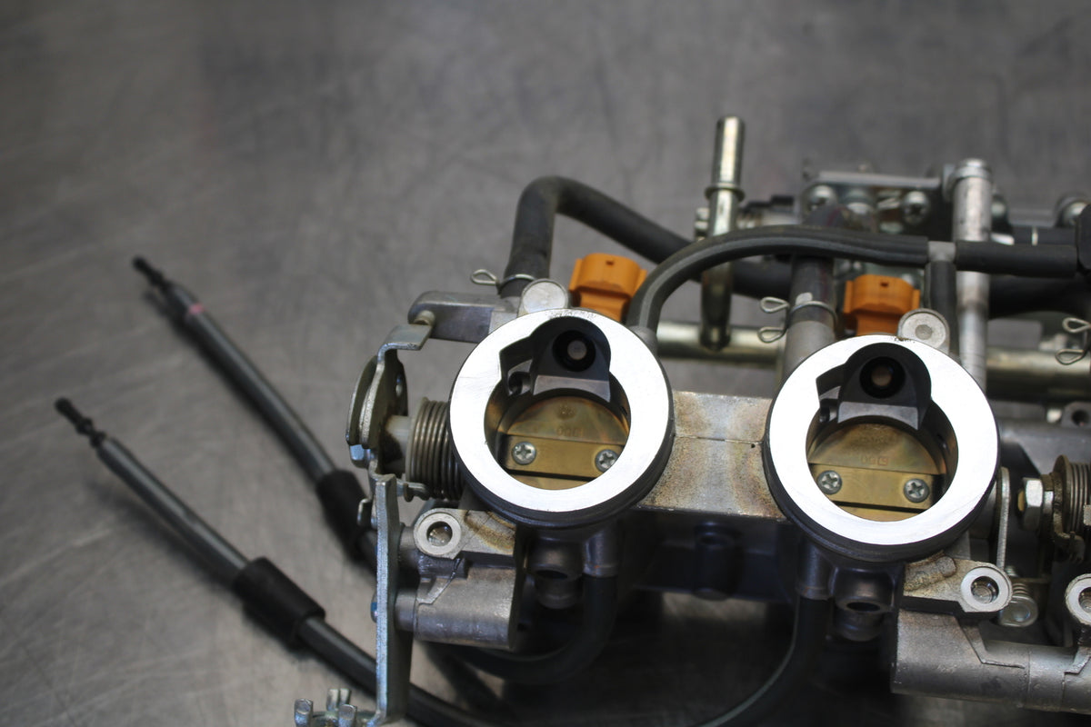 09-15 YAMAHA FZ6R MAIN FUEL INJECTORS / THROTTLE BODIES BB161