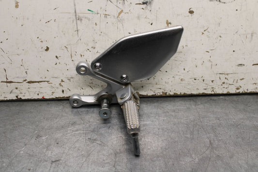 19-24 YAMAHA R3 LEFT REARSET REAR SET DRIVER FOOT PEG REST STOP BB736