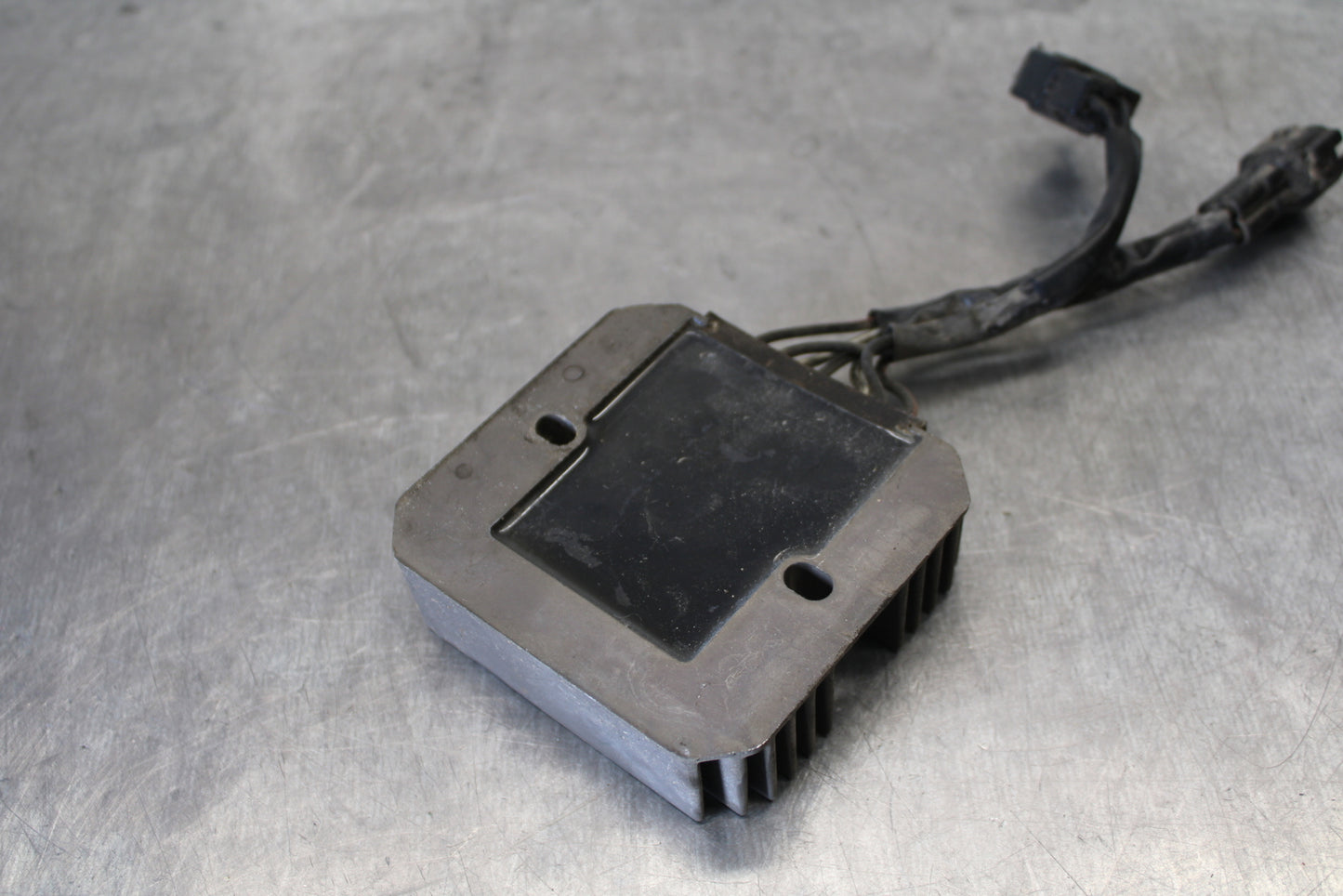 04 SUZUKI INTRUDER 800 RECTIFIER VOLTAGE REGULATOR BB758