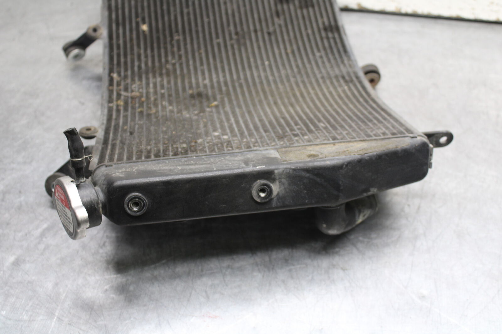 06 YAMAHA YZF R6 ENGINE RADIATOR MOTOR COOLER RADIATER 2C0-12461-00-00 BB716