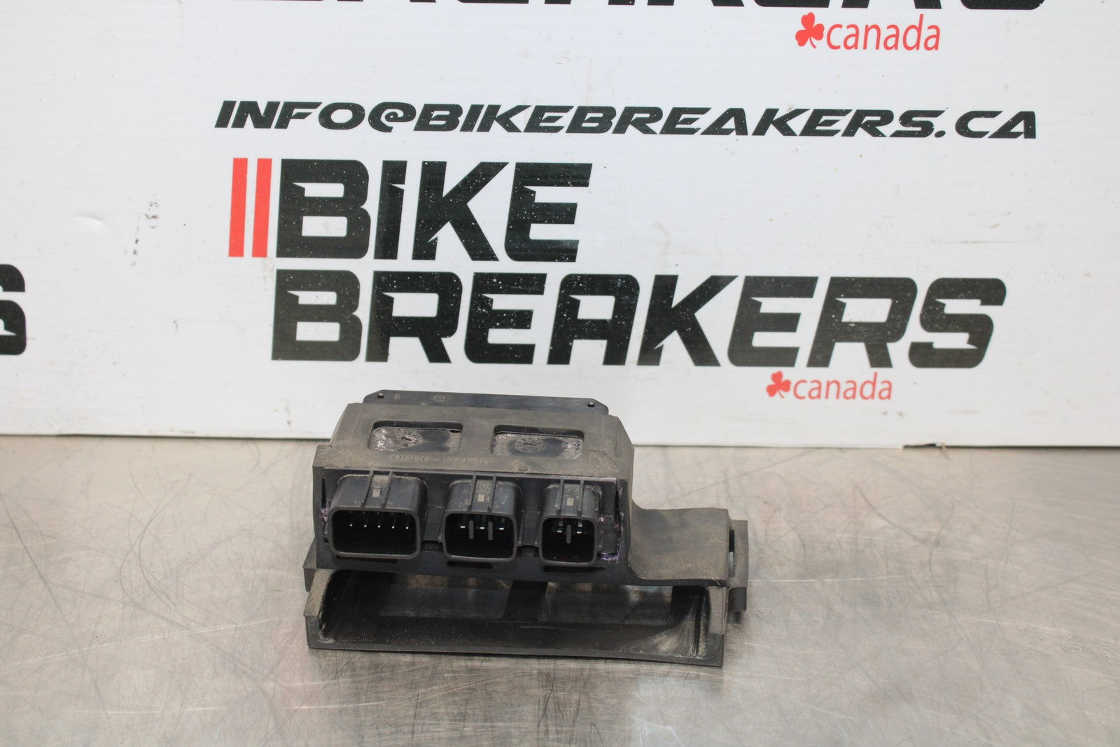 21-23 KAWASAKI NINJA ZX6R RELAY ASSEMBLY FUSE BOX BB179