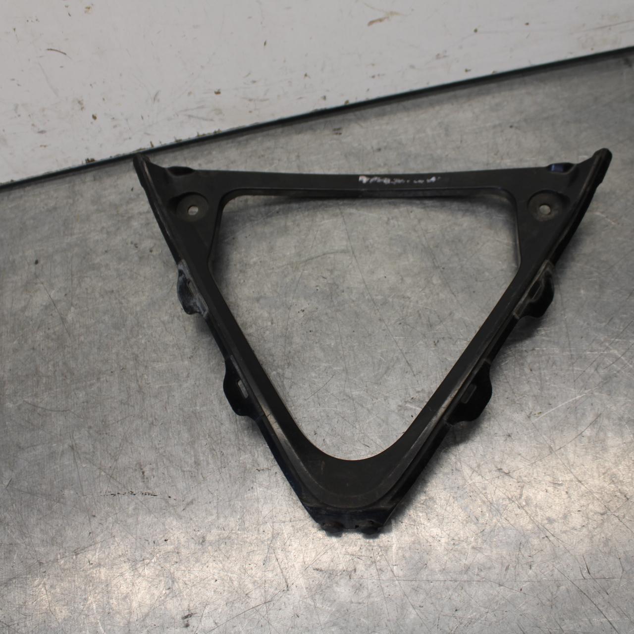 08-10 SUZUKI GSXR 600  FRONT LOWER INNER EXHAUST V FAIRING COWL GUARD BB101