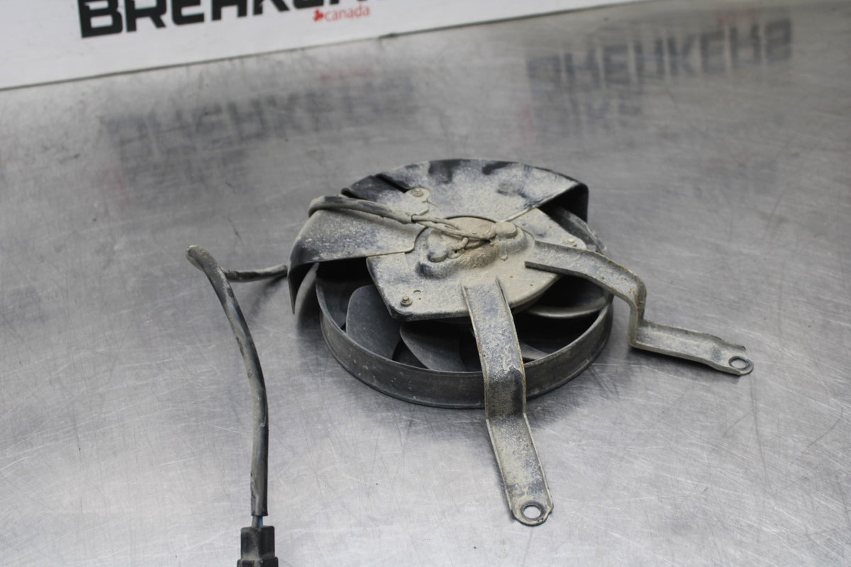 06 KAWASAKI Z750 ENGINE RADIATOR COOLING FAN BB837