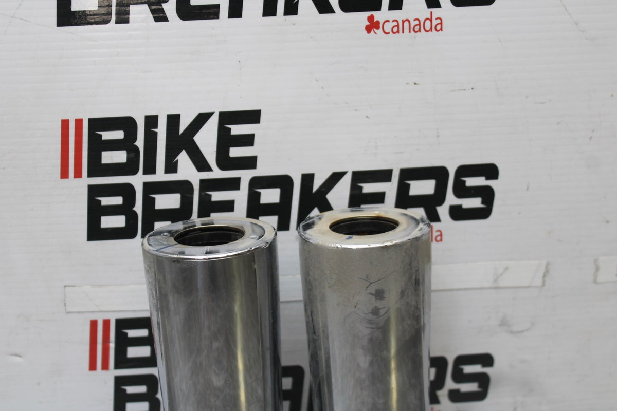 05-09 SUZUKI BOULEVARD C90 FORK LOWER COVERS BOTTOM GUARDS SHIELD COWL BB918