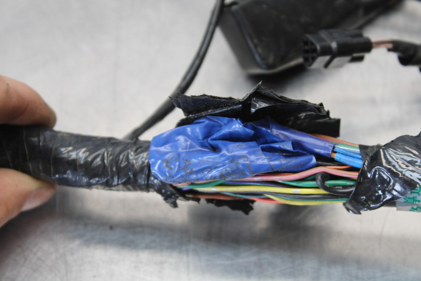 05 TRIUMPH ROCKET III MAIN ENGINE WIRING HARNESS MOTOR WIRE LOOM BB186