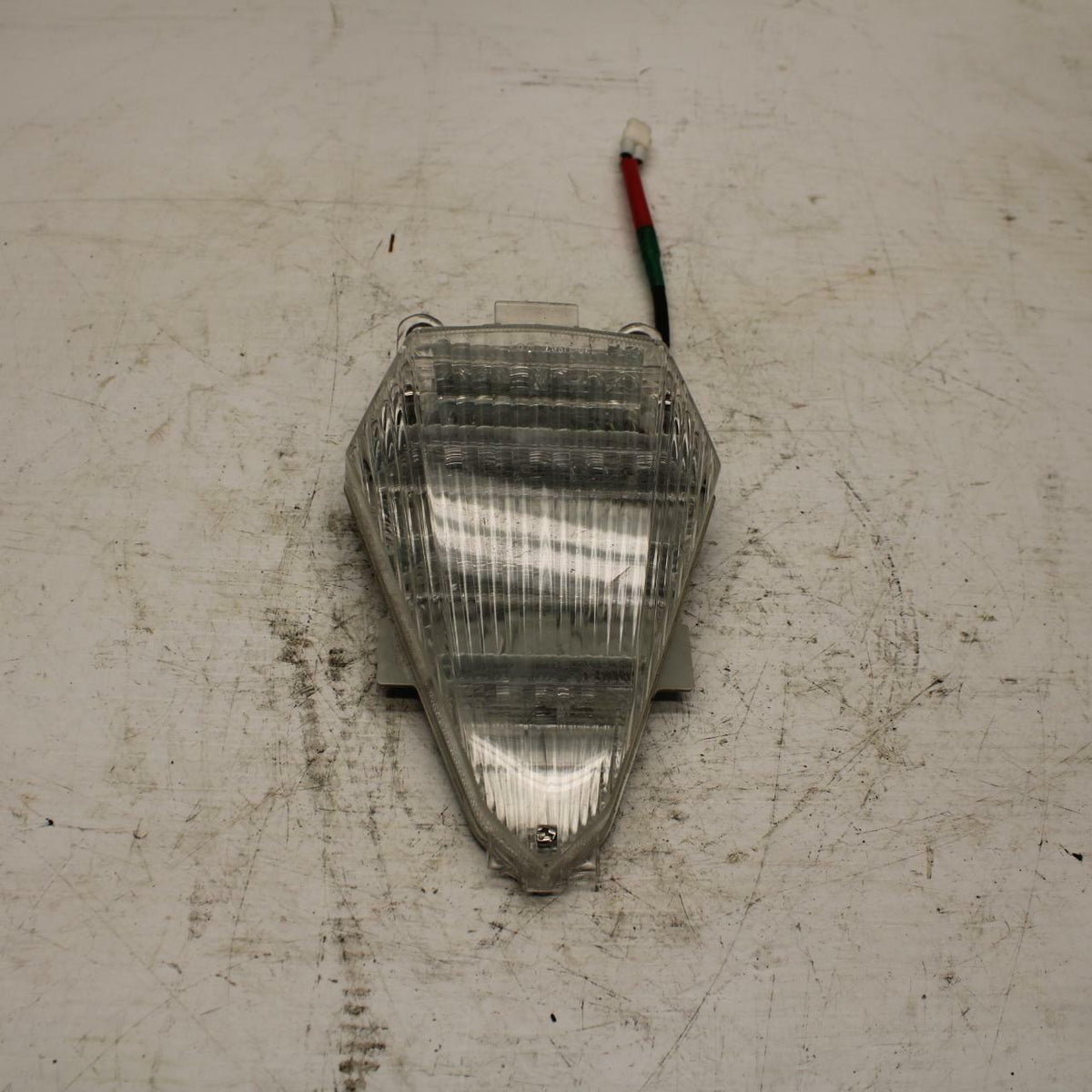 08-17 YAMAHA YZF R6 REAR TAIL TAILLIGHT BACK BRAKE LIGHT BB354