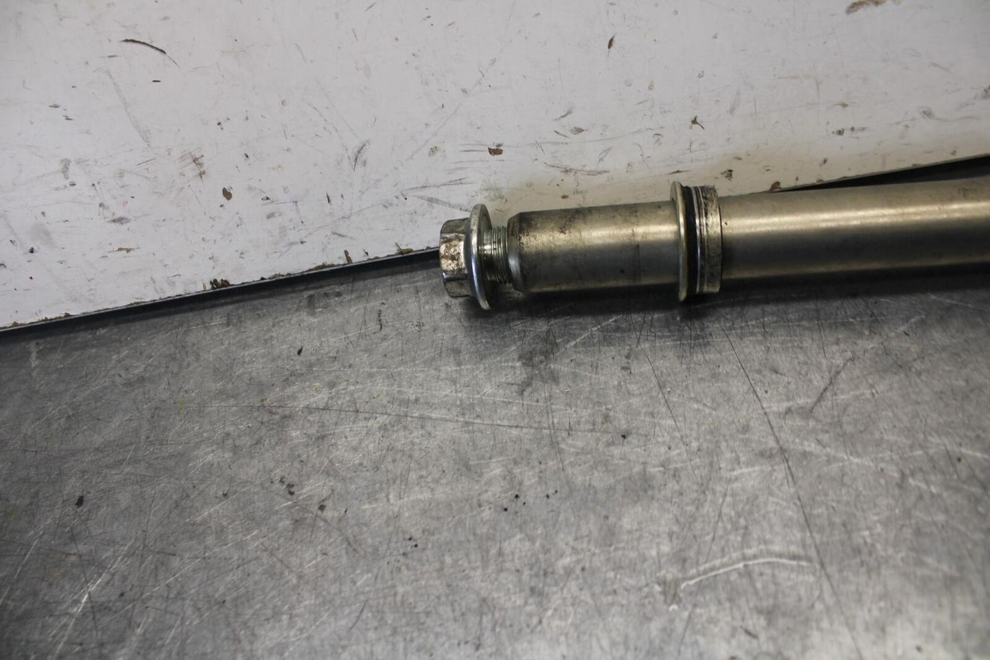08-10 SUZUKI GSXR 600  FRONT WHEEL RIM AXLE PIVOT BOLT BB101