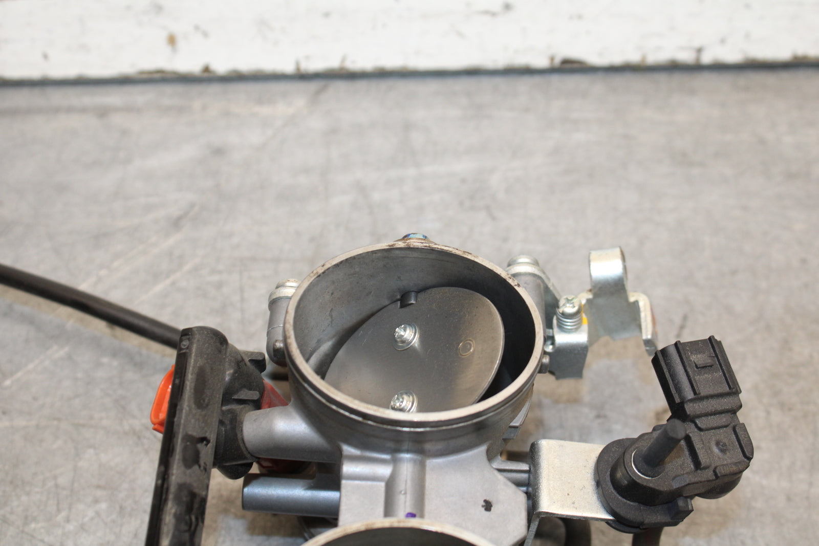 13-18 KAWASAKI NINJA ZX6R MAIN FUEL INJECTORS / THROTTLE BODIES 16163-0772 BB666