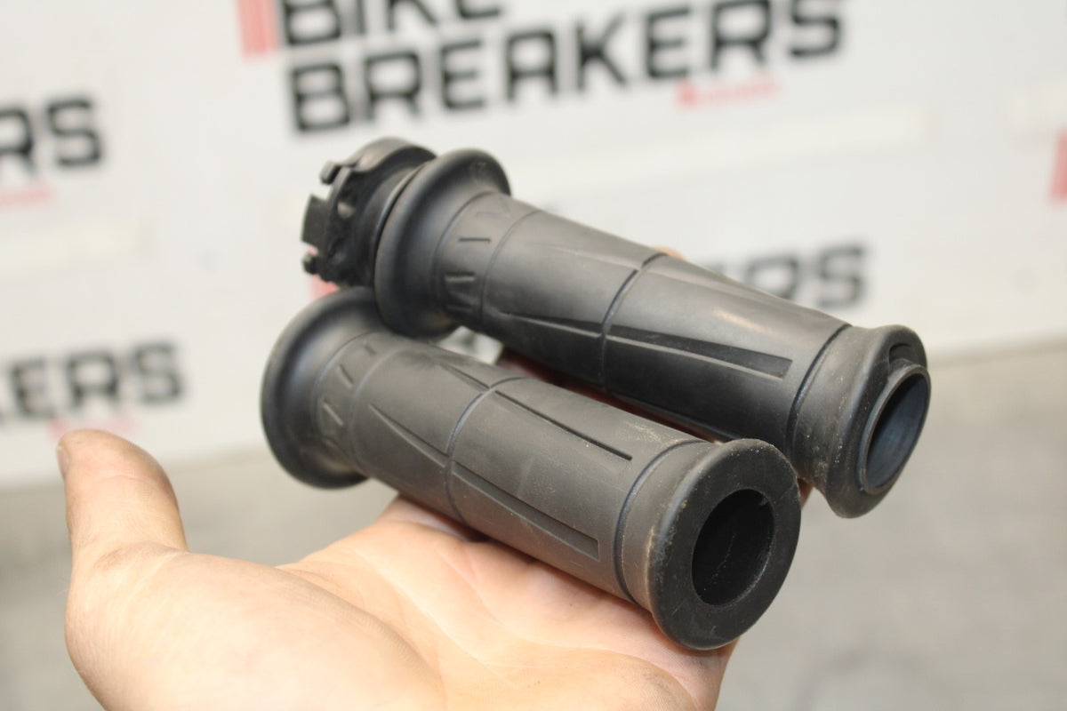 08 KAWASAKI NINJA ZX10R RIGHT THROTTLE GRIP BB902
