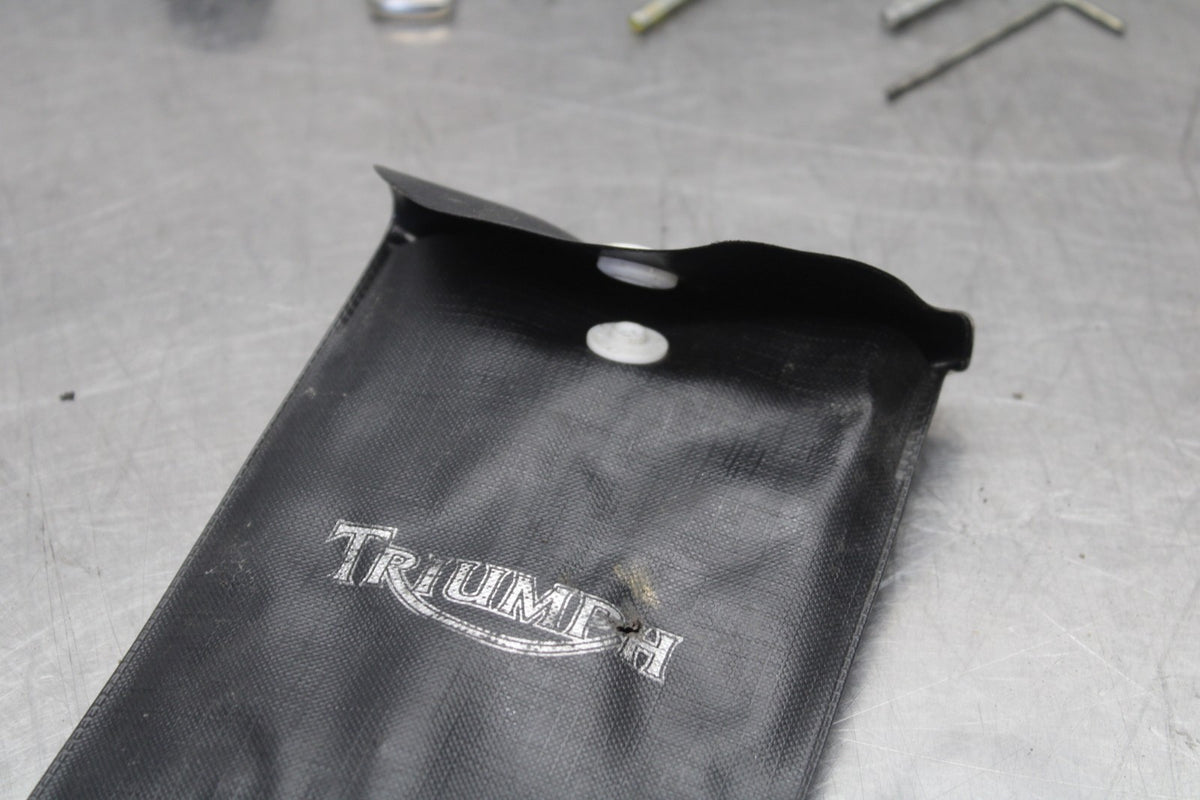 05-08 TRIUMPH SPEED TRIPLE 1050 STOCK TOOLS OEM TOOL BAG KIT SET BB933