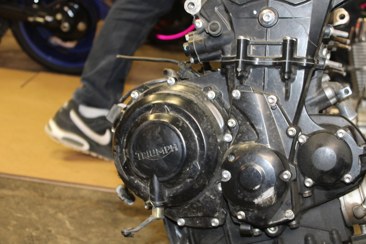 14 TRIUMPH STREET TRIPLE ABS ENGINE MOTOR BB808