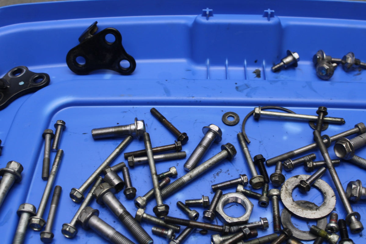 24 KAWASAKI NINJA 500 ABS ENGINE MOUNTING BOLTS HARDWARE MOTOR SCREWS BB818