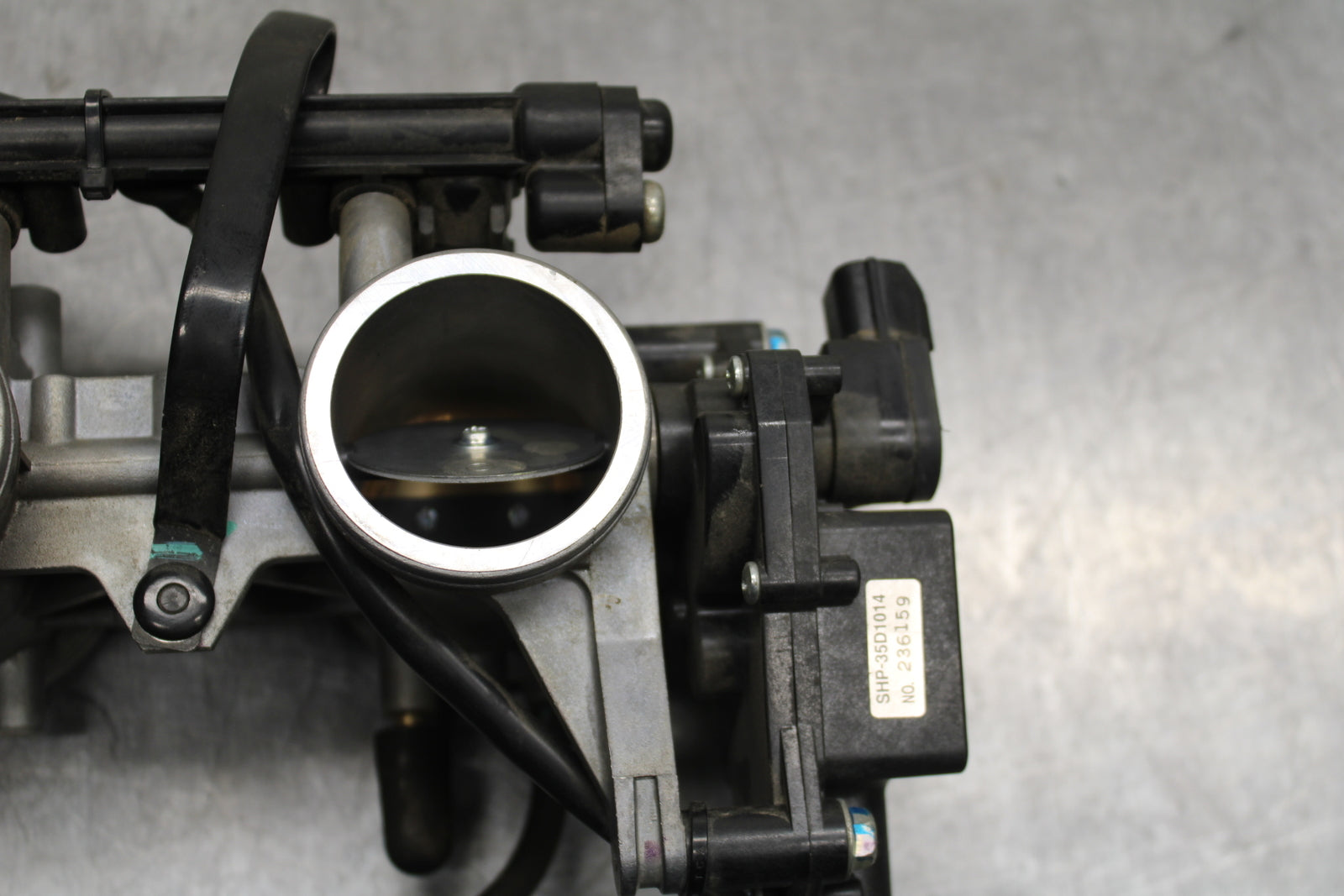 12-17 KAWASAKI NINJA 650 MAIN FUEL INJECTORS / THROTTLE BODIES BB129