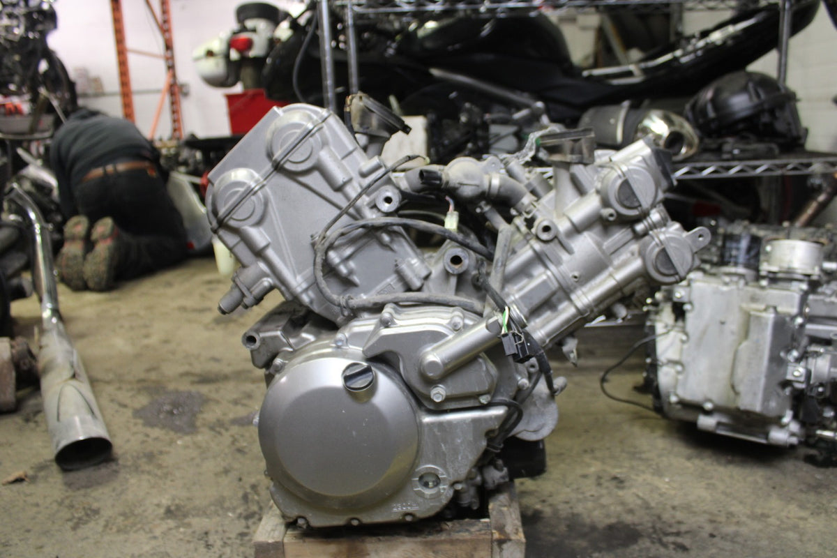 06 SUZUKI SV650S ENGINE MOTOR BB783