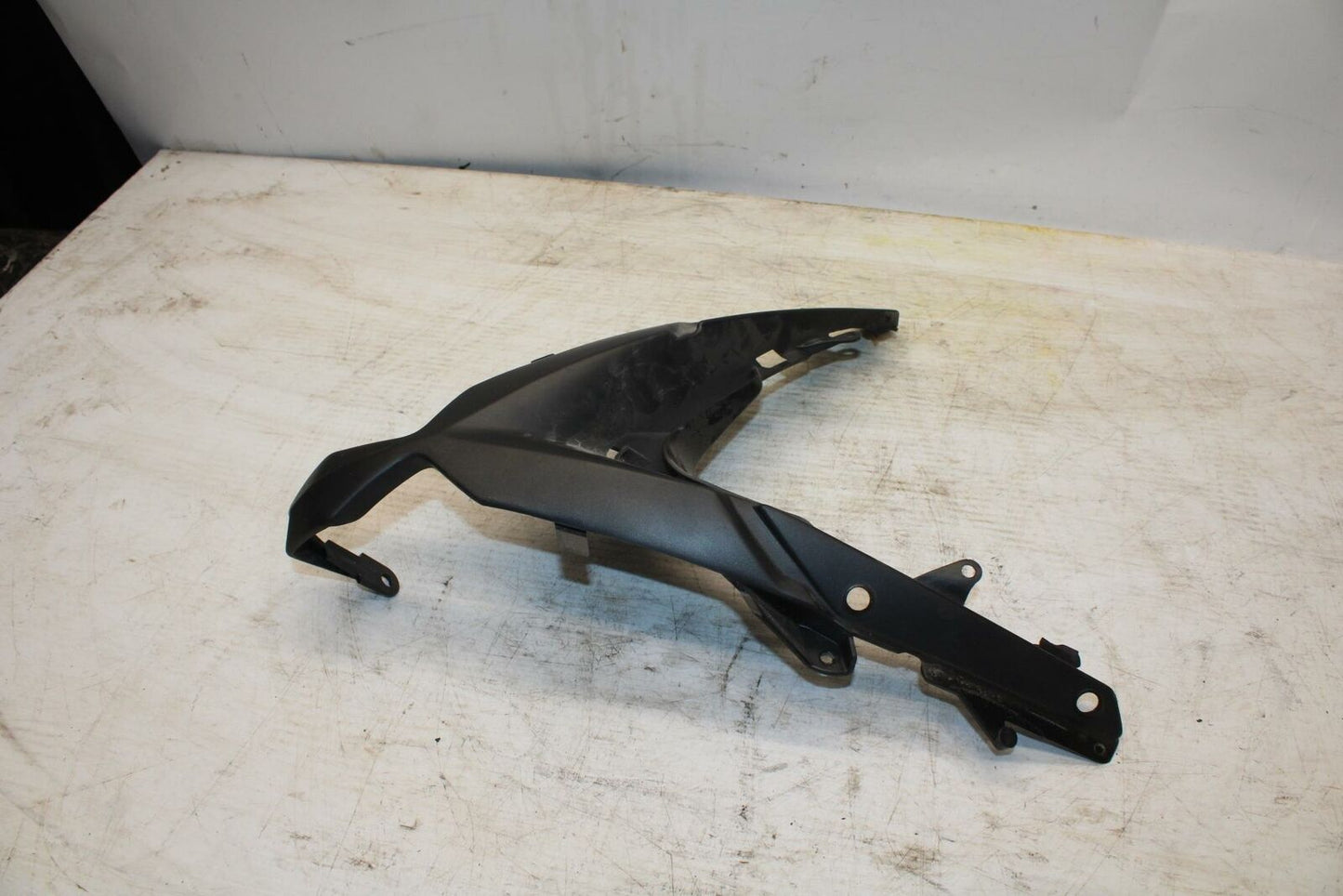 11-12 KAWASAKI NINJA 400 EX400 C FRONT CENTER COWL FAIRING BB358