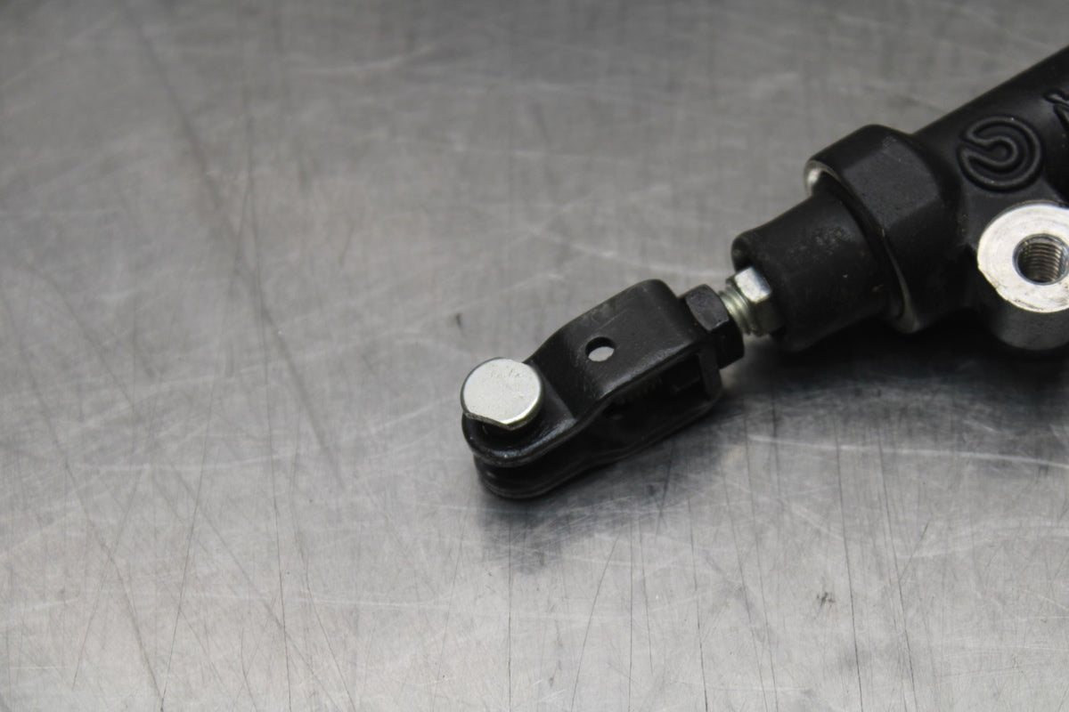 16 YAMAHA XSR900 REAR BACK BRAKE MASTER CYLINDER W RESERVOIR BB786
