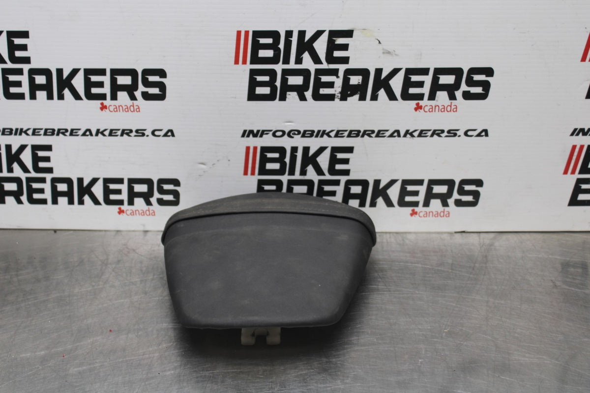 11-21 SUZUKI GSXR750 REAR BACK PASSENGER TANDEM SEAT PAD SADDLE PILLION BB306
