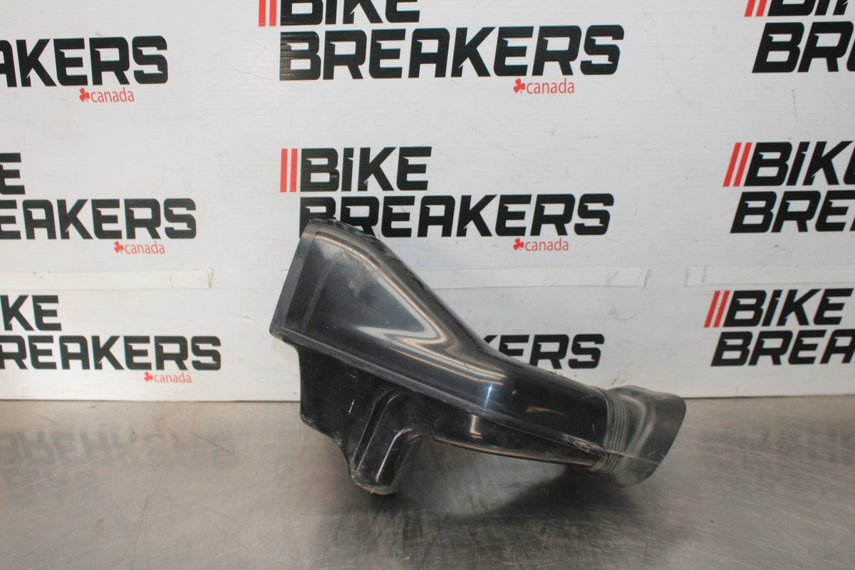 97-00 SUZUKI GSXR600 SRAD LEFT RAM AIR INTAKE DUCT TUBE BB921