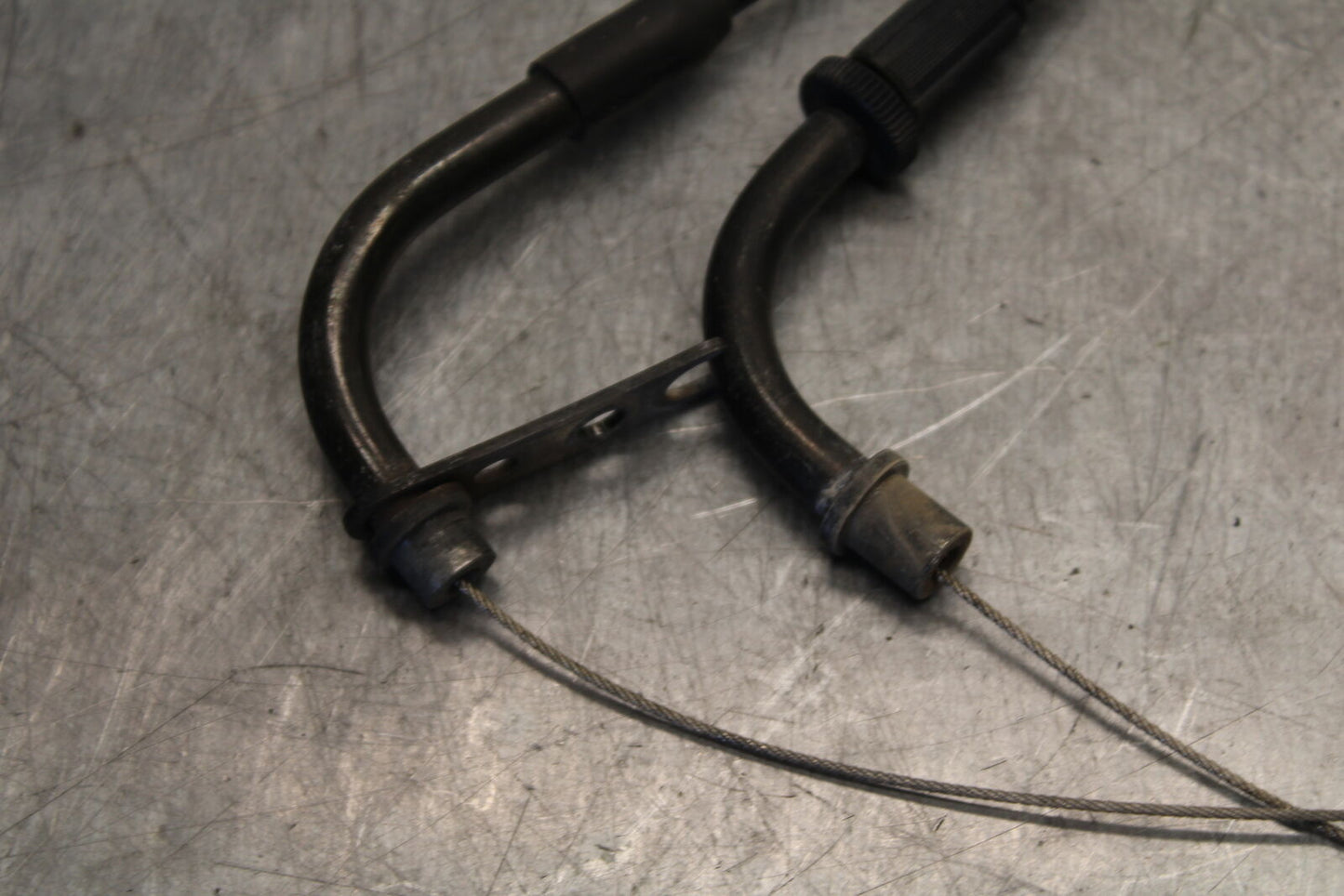 05-06 SUZUKI GSXR1000 THROTTLE CABLES LINES 58300-41G00 58300-41G10 BB663