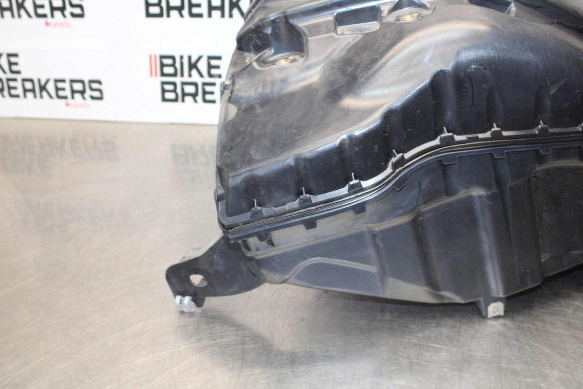 20-23 BMW F900R GAS TANK FUEL CELL PETROL RESERVOIR BB923