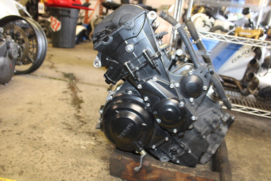 12 TRIUMPH STREET TRIPLE R ENGINE MOTOR BB914