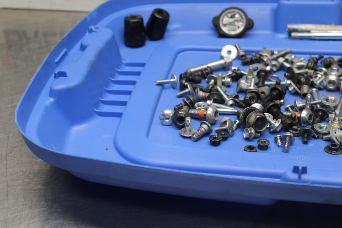 22-25 YAMAHA YZF R7 MOUNTING BOLTS HARDWARE SCREWS BB940