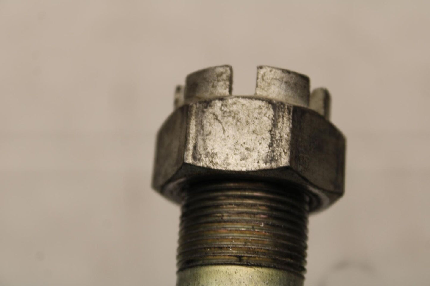 16-20 KAWASAKI ZX10R REAR AXLE BACK WHEEL RIM PIVOT BOLT AXEL BB591