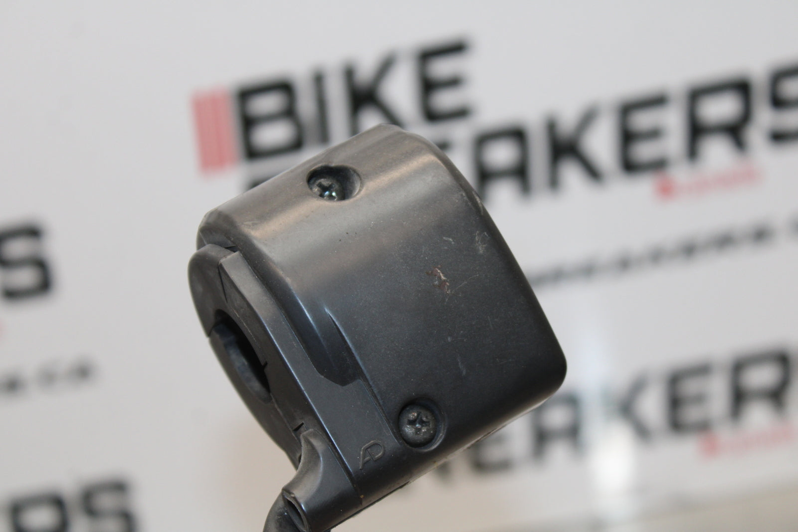 04-05 KAWASAKI NINJA ZX10R LEFT CLIP ON HANDLE HORN SIGNAL SWITCHES  BB163