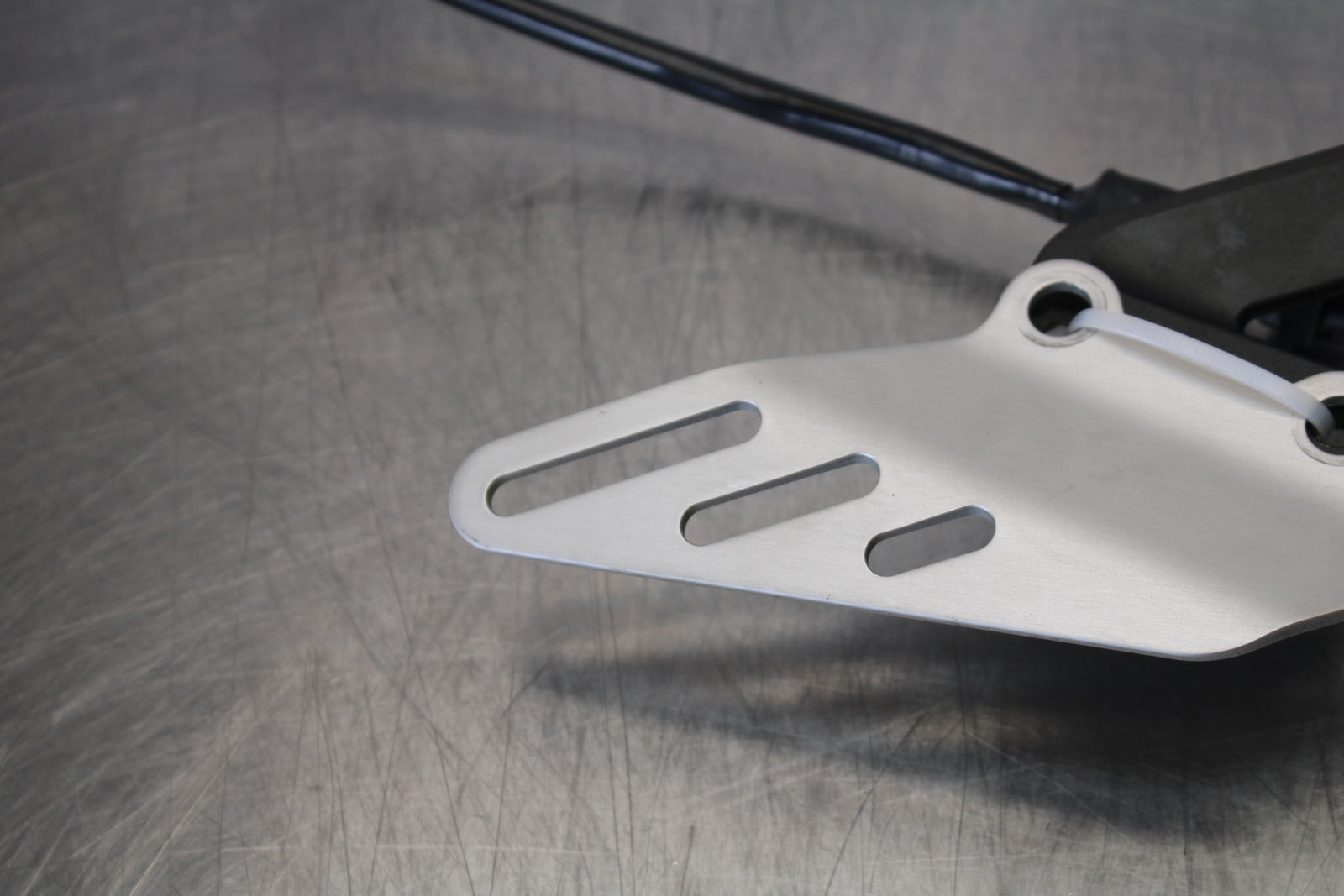 23-24 KAWASAKI NINJA ZX14R RIGHT REARSET REAR SET DRIVER FOOT PEG STOP BB169