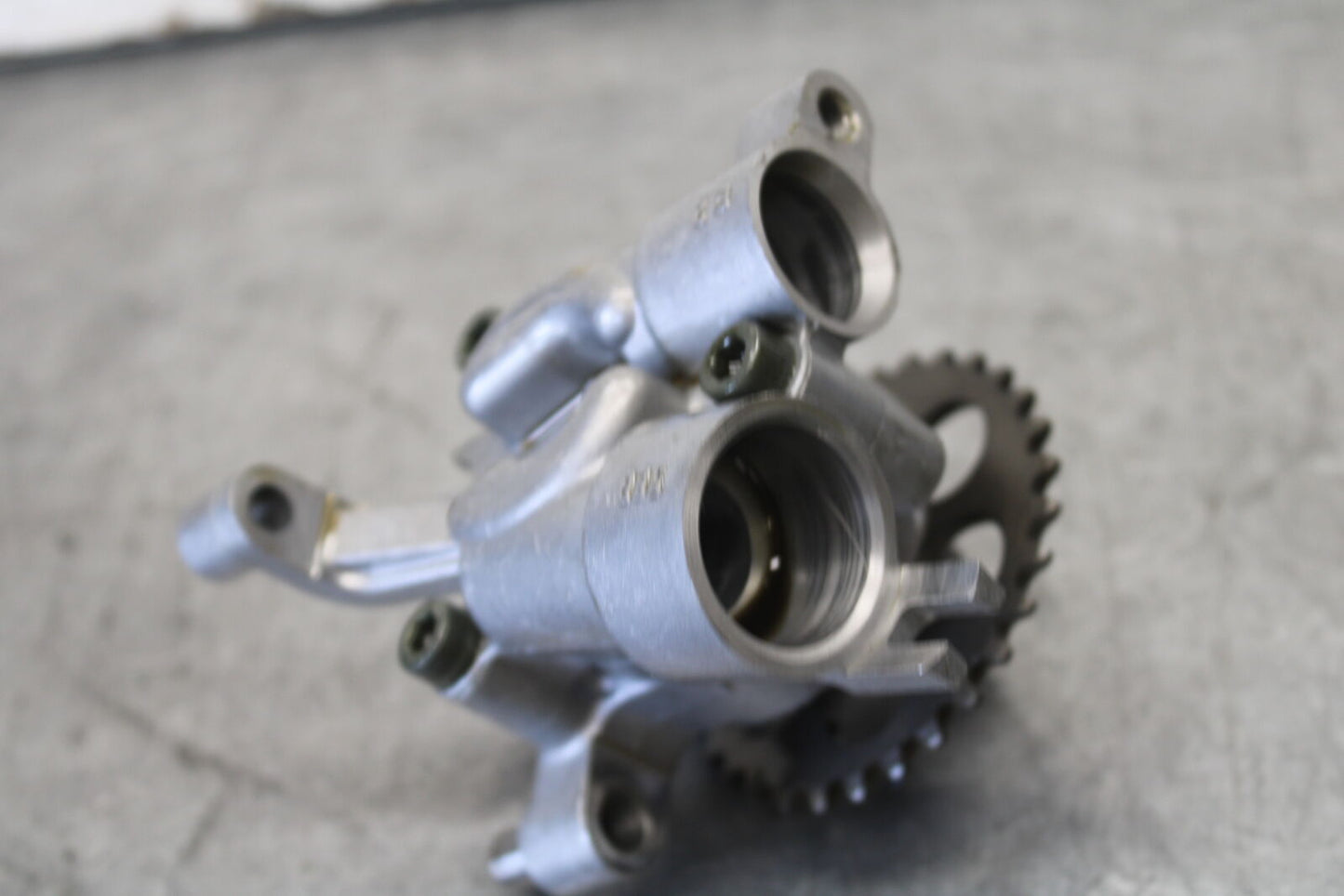 08-09 YAMAHA YZF R6S ENGINE MOTOR OIL PUMP  BB690