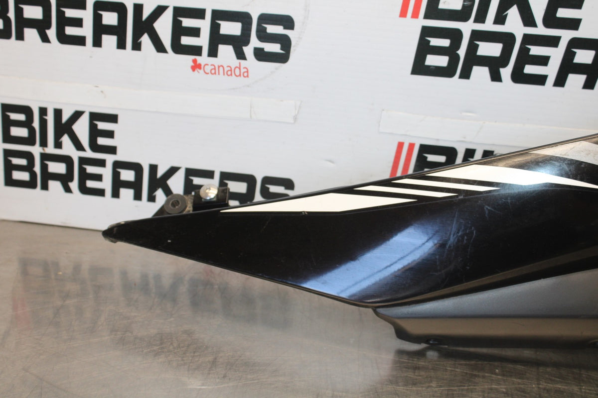 15-17 YAMAHA YZF R3 LEFT REAR BACK TAIL FAIRING COWL SHROUD BB003